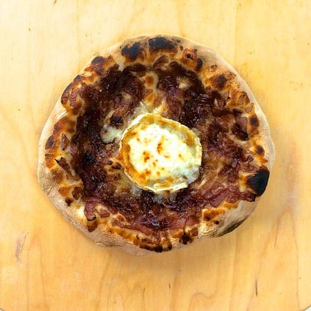 Pizza με καραμελωμένα κρεμμύδια και κατσικίσιο τυρί - MyPizza Project