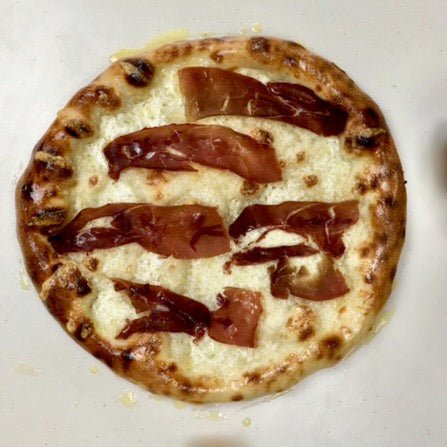 Pizza με κασέρι και παστουρμά à la πεινιρλί! - MyPizza Project