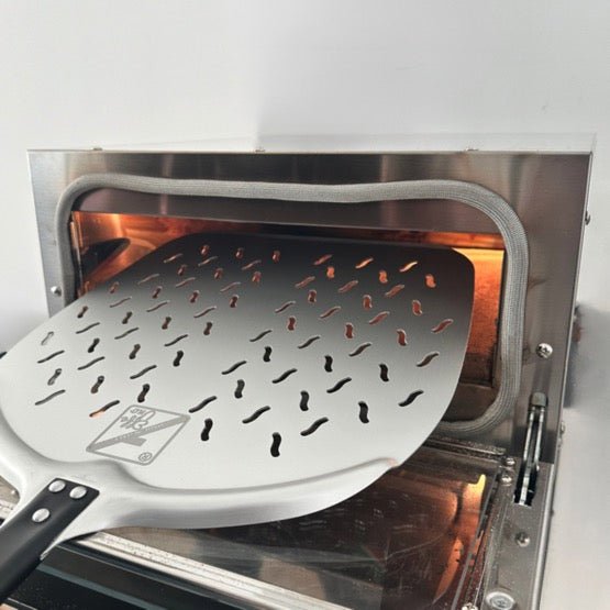 Effeuno Professional Perforated Pizza Peel (33cm) - MyPizza Project